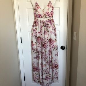 NWT Miss Avenue floral maxi dress